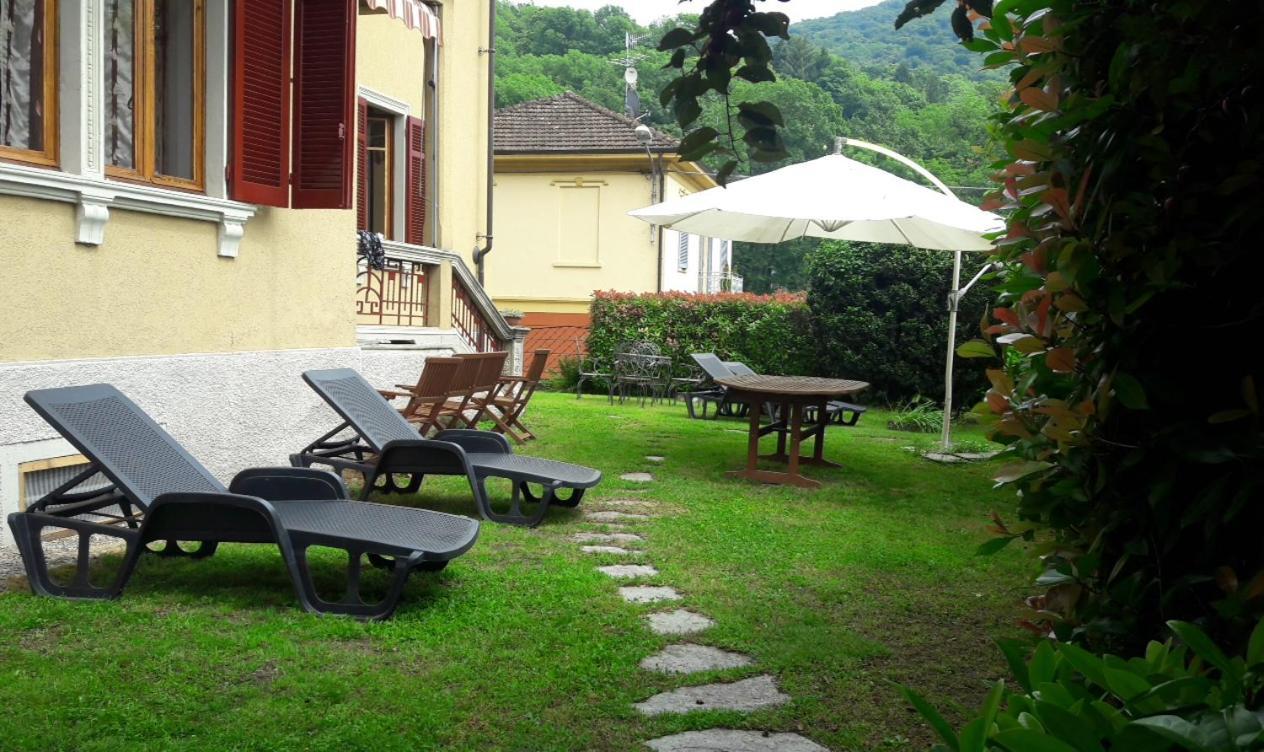 Casa Franca Lägenhet Pettenasco Exteriör bild