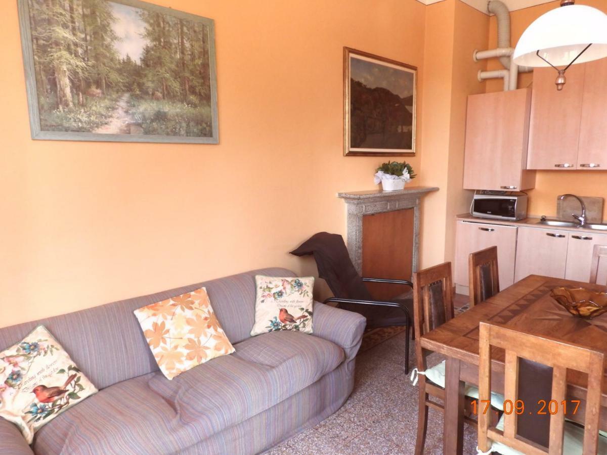 Casa Franca Lägenhet Pettenasco Exteriör bild